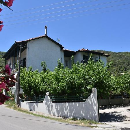 Studio Kostas Asprogerakata Exterior foto